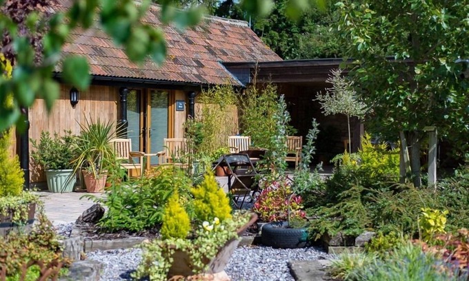 Bradford-on-Avon Bed & Breakfast | Widbrook Barns