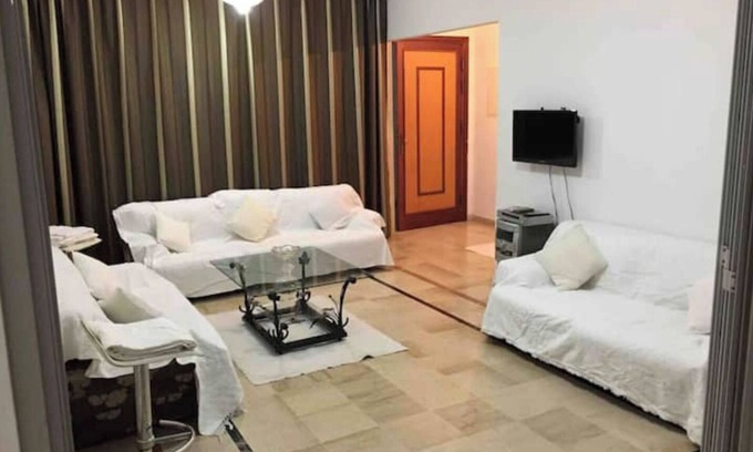 Cite Bel Air Apartment | Wifi. 17min from Tunis, near carrefour market & azur city.