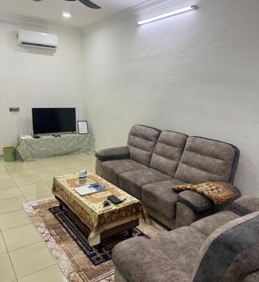 Sungai Seluang House | Wika Homestay