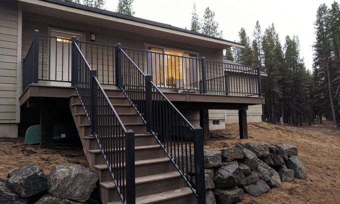 Crescent House | Wild Woods - Cascades Riverside Retreat