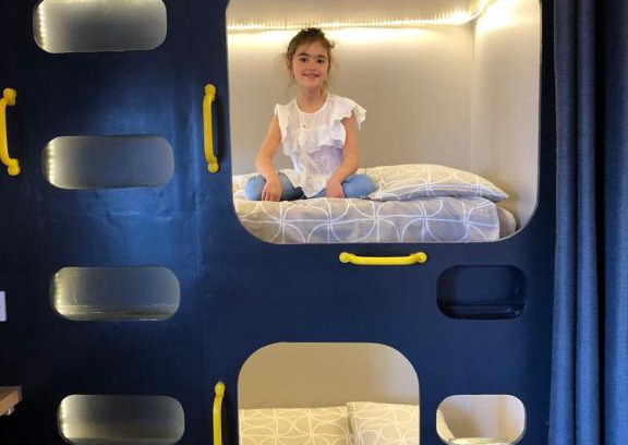 Fifield House | Willow Court Farm Studio South & Petting Farm, 8 mins from Legoland & Windsor, 15 mins from Lapland UK