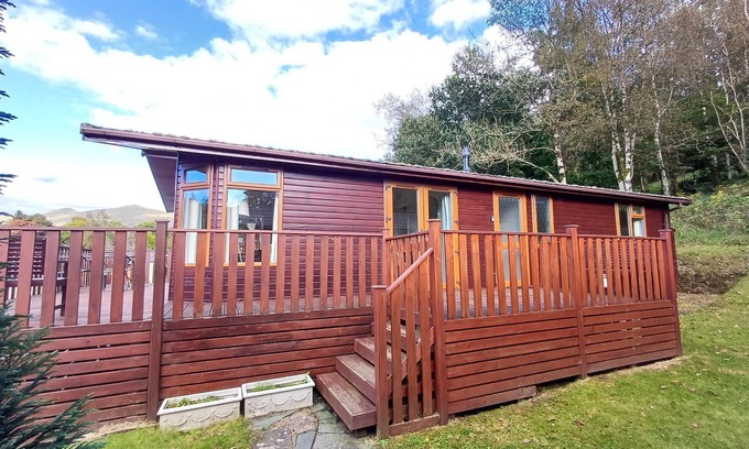 Troutbeck Cabin | Willow Lodge - a holiday lodge that sleeps 6 guests in 3 bedrooms