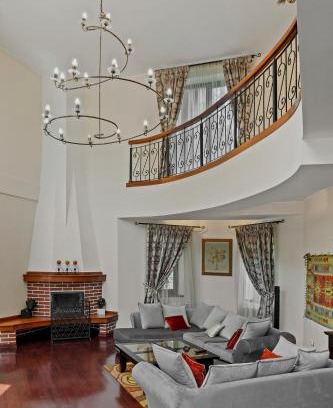 Poiana Tapului Villa | Wine Cellar Villa with Beautiful Garden in Sinaia - Busteni