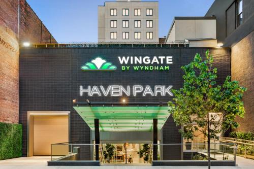 Mott Haven Hotel | Wingate by Wyndham Bronx Haven Park
