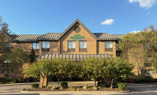 Utica Hotel | Wingate by Wyndham Utica