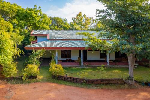 Moragaswewa Cabin | Wisdom Bungalow- Habarana