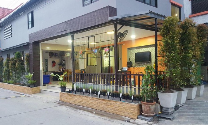 Racha Thewa Hotel | WJ Residence at Suvarnaphumi