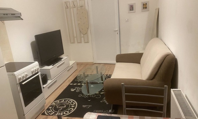 Neu Helfta Apartment | Wohnung NV