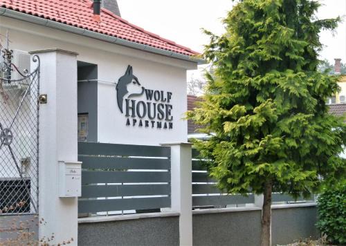 Zalaegerszeg Apartment | Wolf House Apartman