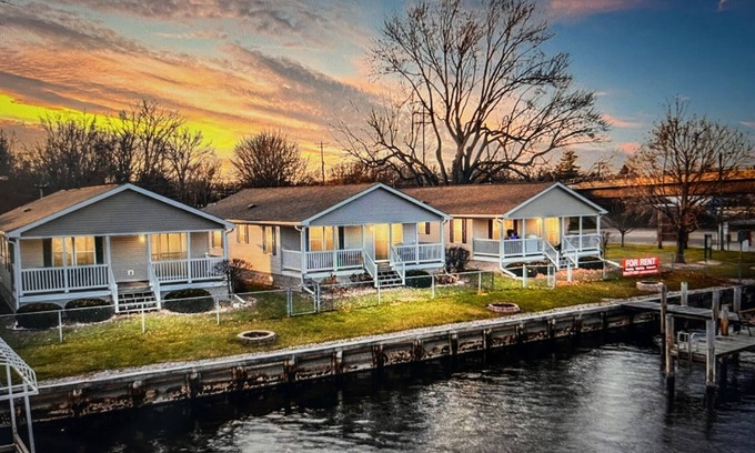 Fremont Cabin | Wolf River Cabin C, Freemont WI