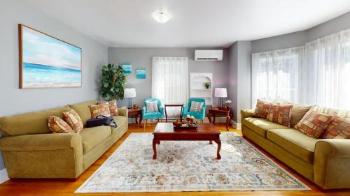Wolfville Apartment | Wolfville Central 4 Family Suite with Style