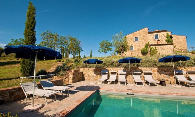 Pergine Valdarno Villa | Wonderful private villa with WIFI, private pool, A/C, TV and pets allowed, close to Arezzo