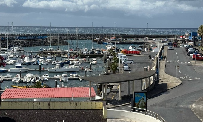 Vila Franca do Campo Apartment | Wonderful and spacious Top Floor Duplex in the Marina of Vila Franca do Campo