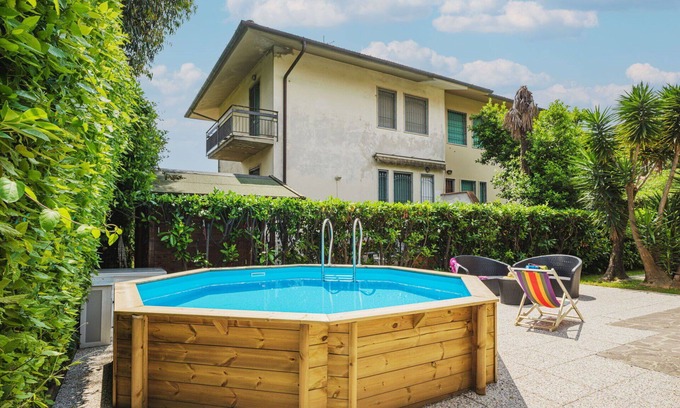 Tonfano House | Wonderful villa for 8 guests with private pool, WIFI, TV and pets allowed, close to Forte Dei M.