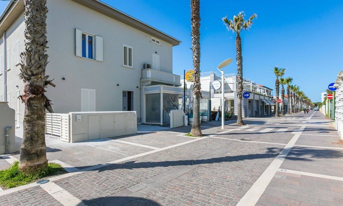 Marina di Cecina Villa | Wonderful villa for 8 guests with WIFI, A/C, TV, terrace and panoramic view