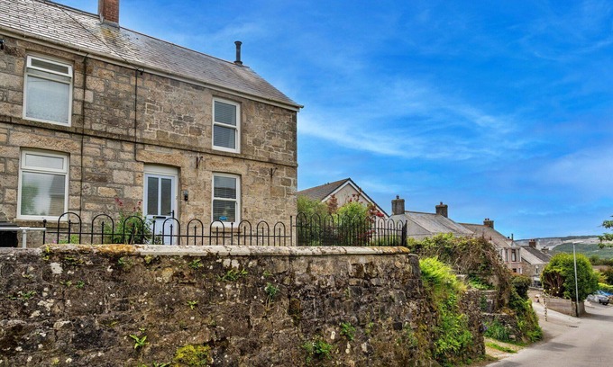 St. Dennis House | Wonderful villa for 4 people with WIFI and pets allowed