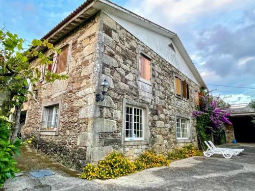 Tabagon House | Wonderfull house in O Rosal with optical fiber, Casa Tabagon