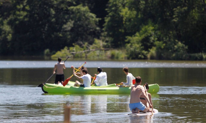 Romenay House | WOOD FARM IN FRONT of 50 hectare estate