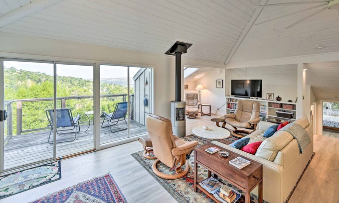 Inverness House | Wooded Inverness Escape - Walk to Beaches!