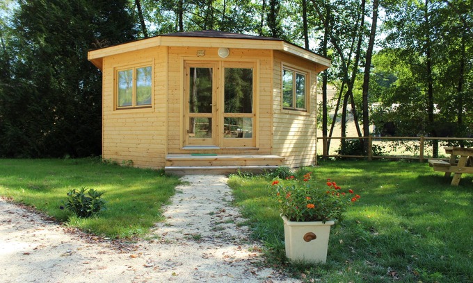 Champvert Ski Chalet | Wooden garden shed