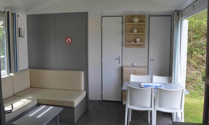 Olloy-sur-Viroin Ski Chalet | Woodland Chalet in the Ardennes