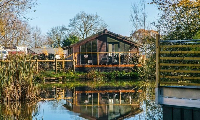 Dilton Marsh Ski Chalet | Woodland Container Lodges Slp 2