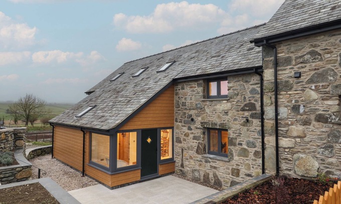 Cwmtirmynach Cottage | Y STABL, family friendly, character holiday cottage in Cerrigydrudion