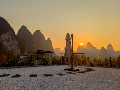 Yangshuo House | Yangshuo Miss Deng Colorful House