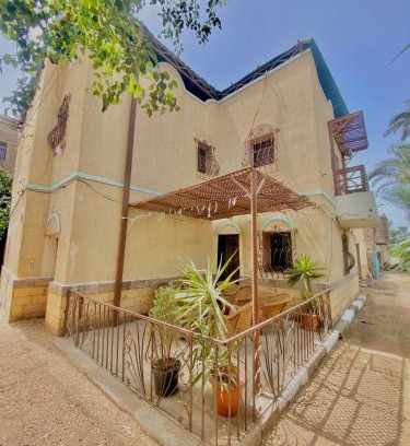 Luxor Villa | Yellow House on the Nile