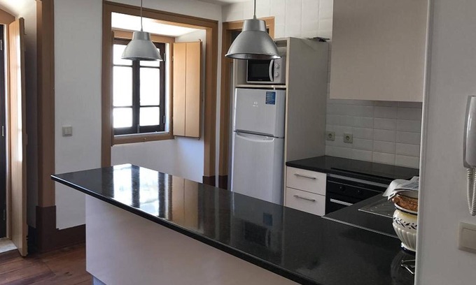 Marinha Grande House | YELLOW HOUSE SEC. XIX - MARINE GRANDE