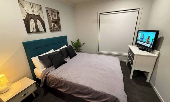 Deception Bay House | Your Coastal Haven - Brand New Home by the Bay!