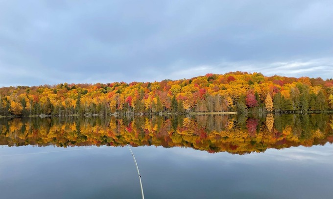 Republic Cabin | Your own private lake with lodge! Sleeps 24 people. Lots of parking.