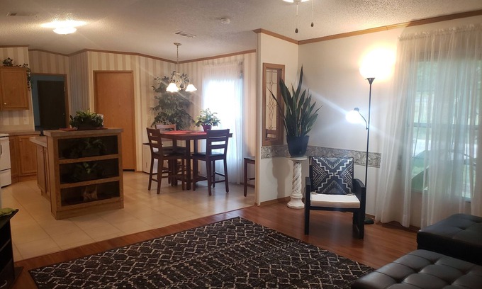 Silsbee House | Your well-mannered pet is Welcome