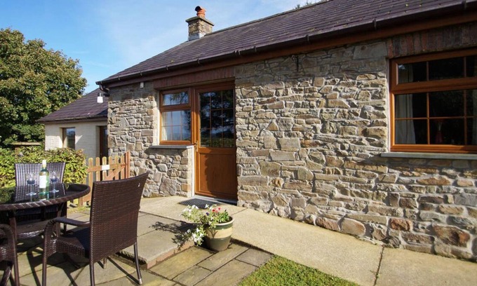 Felinfach House | Yr Onwydden in the beautiful Lampeter