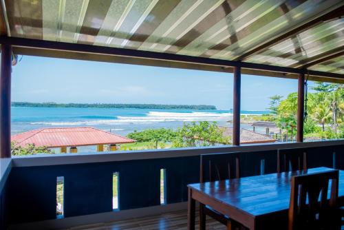 Nias House | Yuni Surf House