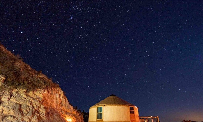 Orderville House | Yurt #4 Near Bryce & Zion w/Stargazing & 2 Kings