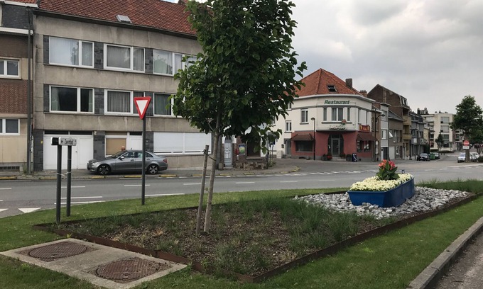 Zaventem House | ZAVENTEM BRUSSELS AIRPORT APPARTMENT2 -10 Mins WALK TO THE AIRPORT.