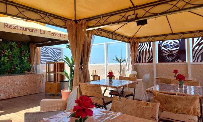 Senegal Hotel | ZEBRA RESIDENCE