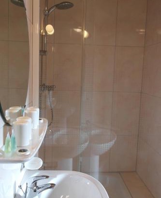 Montenau House | Zum Goldhahn