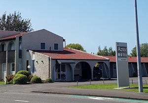 Aztec Motel