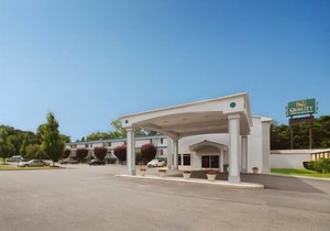 Quality Inn & Suites Danbury Near University