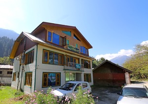 OYO 18990 Hotel Bright Palace