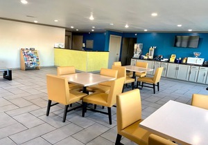 Days Inn by Wyndham Canton