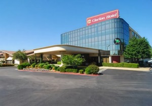 Clarion Hotel Broken Arrow - Tulsa
