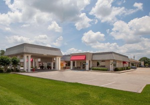 Ramada by Wyndham New Iberia