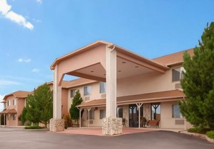 Quality Inn & Suites West