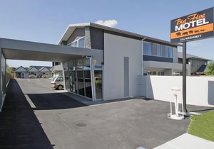 Big Five Motel