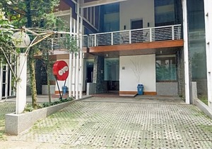 OYO 229 Hi Quality