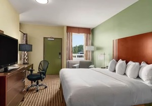 Ramada by Wyndham Carlyle