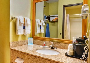 Baymont by Wyndham Grand Rapids N/Walker